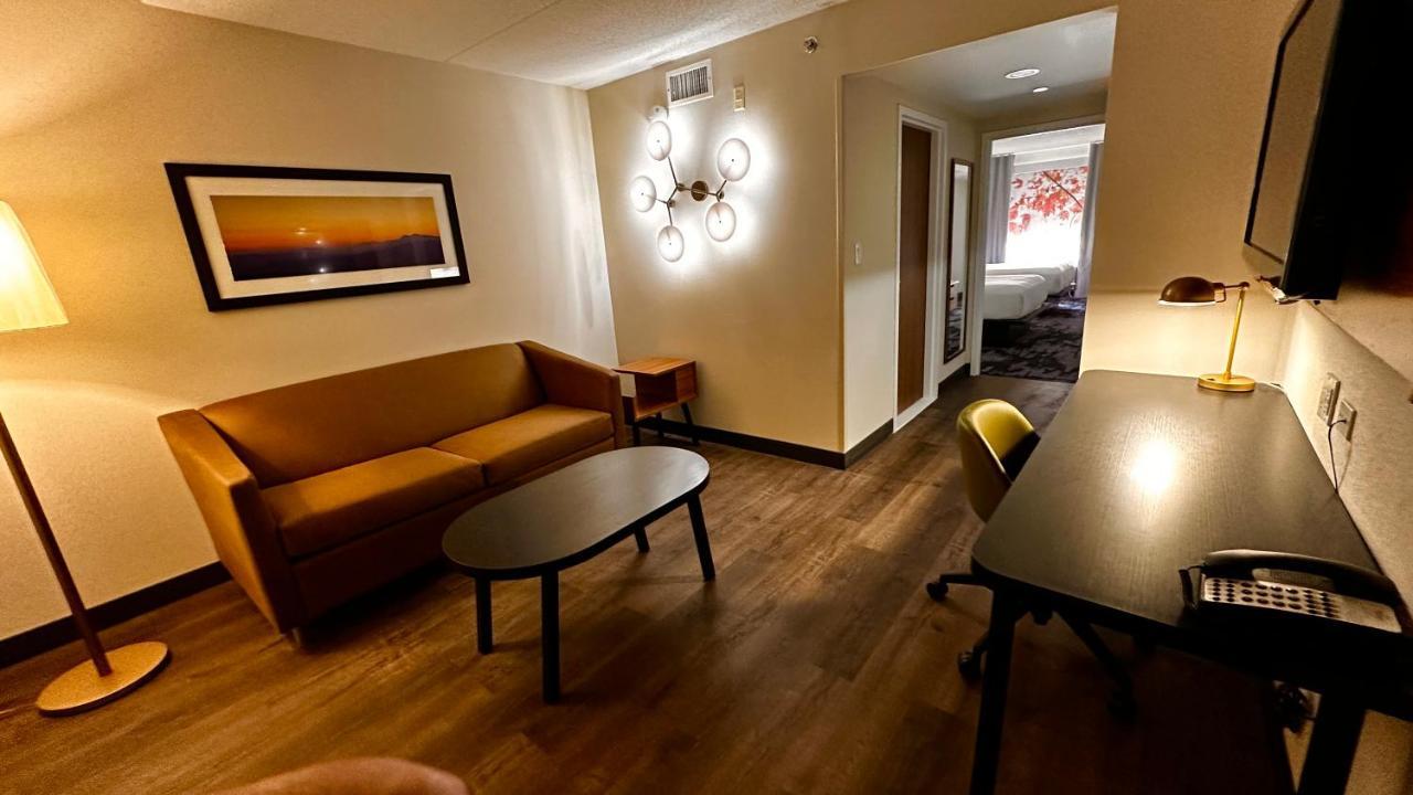 Newmarket Hotel And Suites Eksteriør bilde