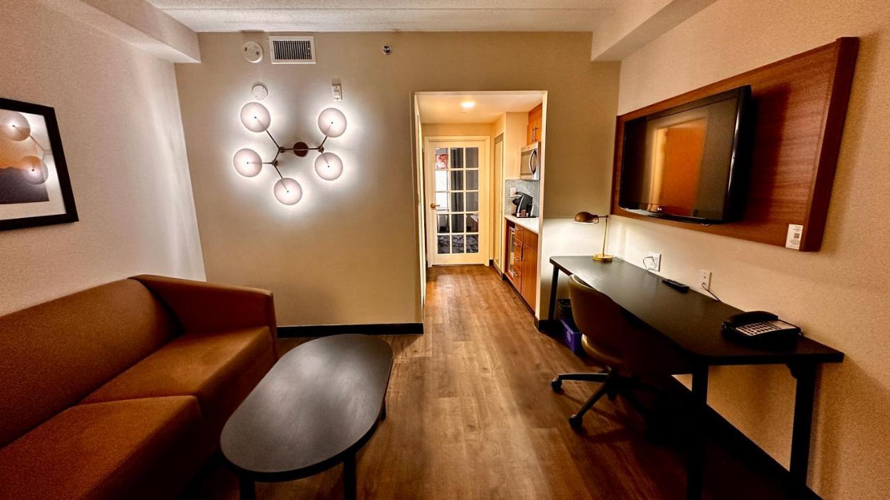 Newmarket Hotel And Suites Eksteriør bilde